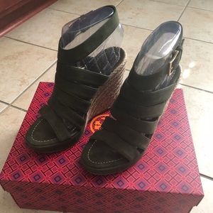 TORY BURCH BAILEY WEDGE